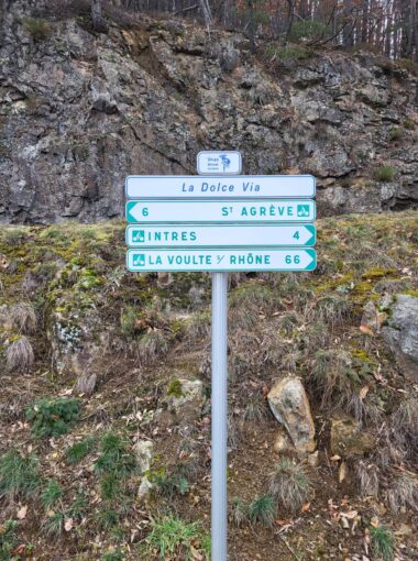 Gérez l’affichage publicitaire et installez une Signalétique d’Information Locale (SIL)