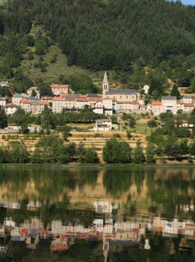 Le lac de Saint-Martial et le Suc de Lestrat