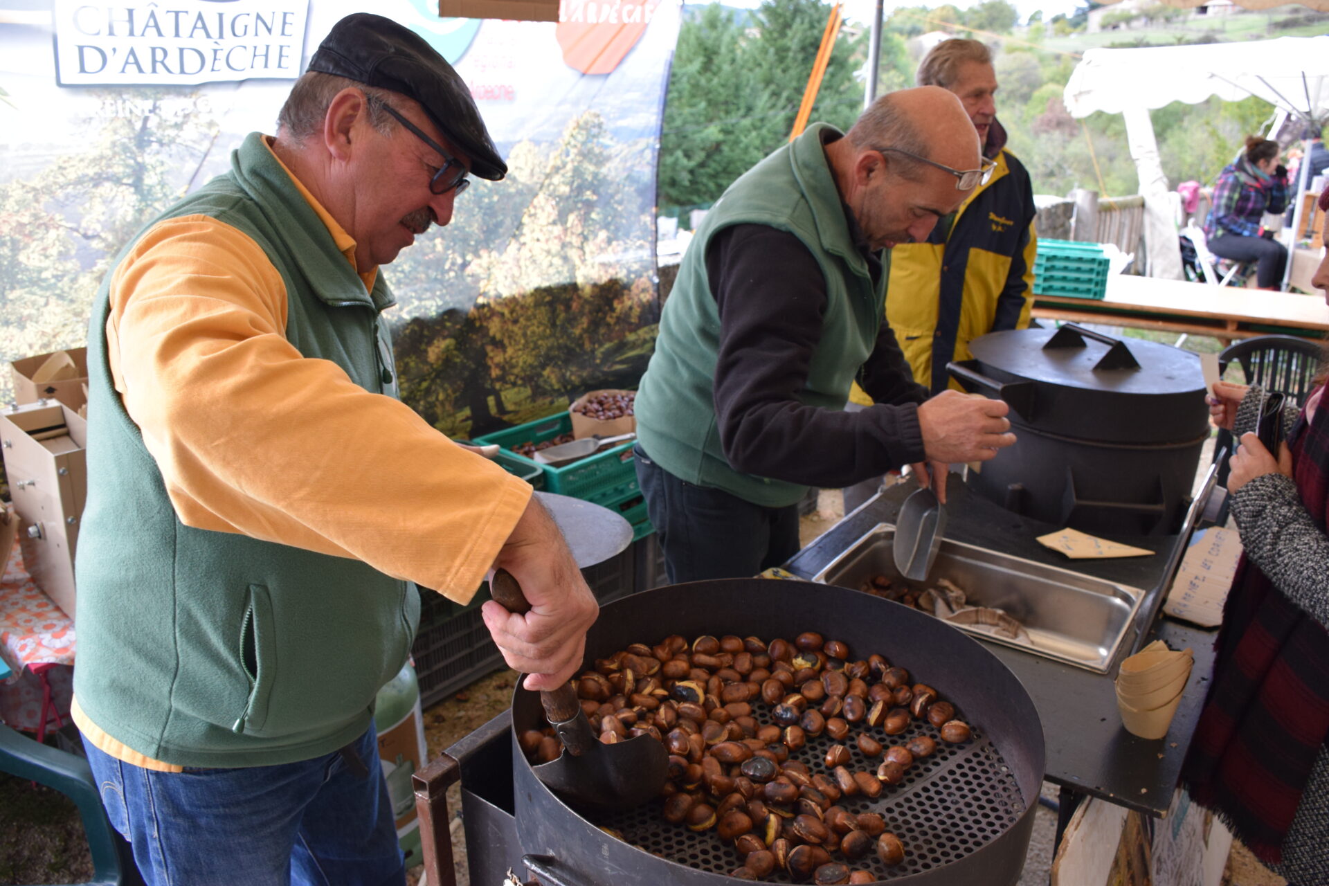 Rotie de châtaigne à la Castagnade Joannas crédit V Nicod Parc des Monts d'Ardèche