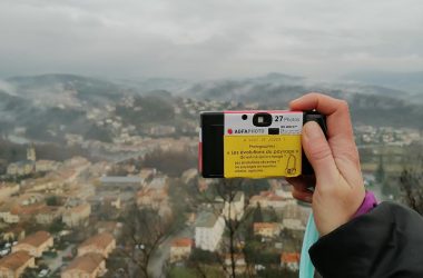 LES PIEDS DANS LE PARC ET LE SAFARI BUS