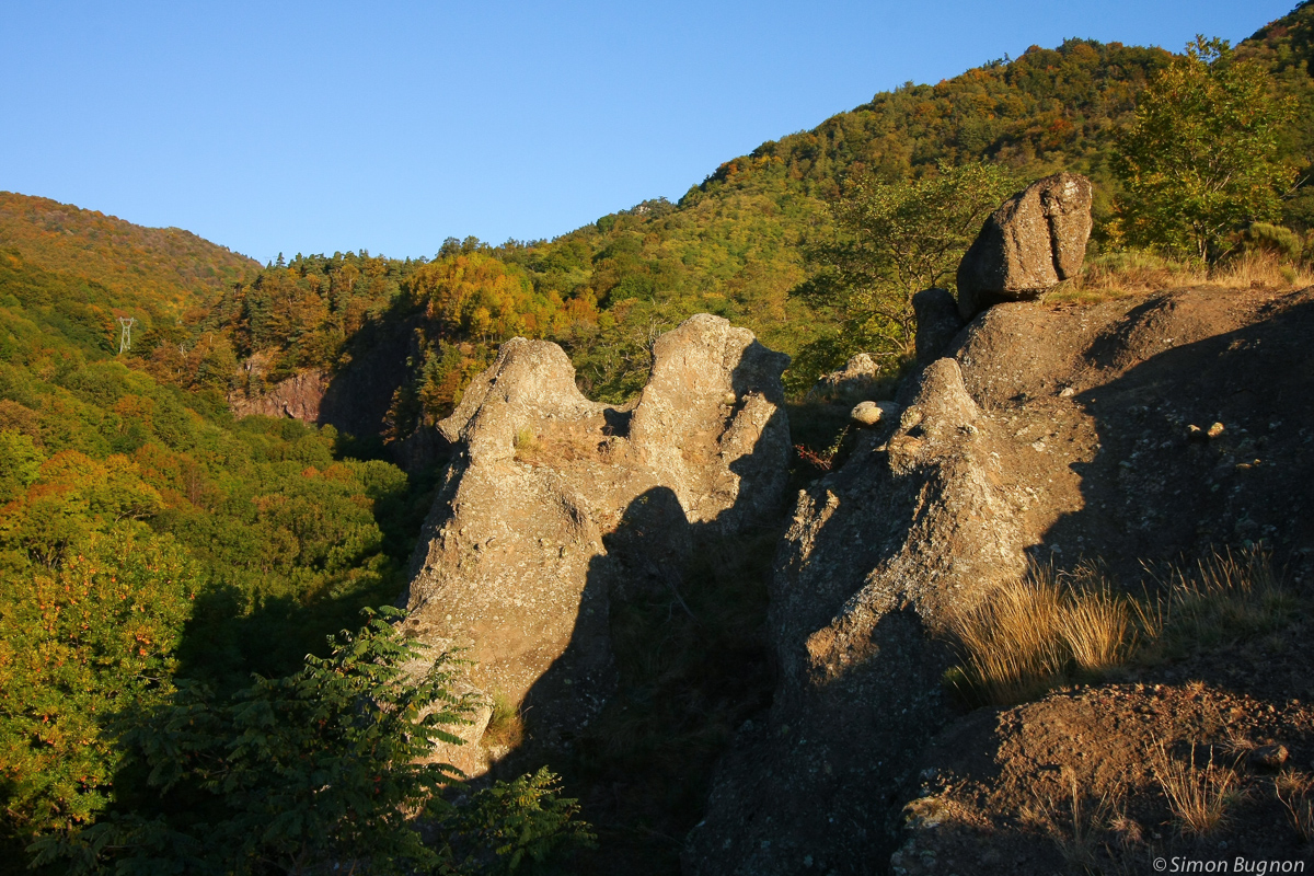Le volcan du Chambon et ses lahars Parc naturel régional des Monts d'Ardèche Le volcan du Chambon et ses lahars Parc naturel régional des Monts d'Ardèche