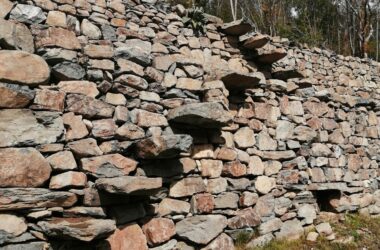 Un « coup de pousse » pour la pierre sèche